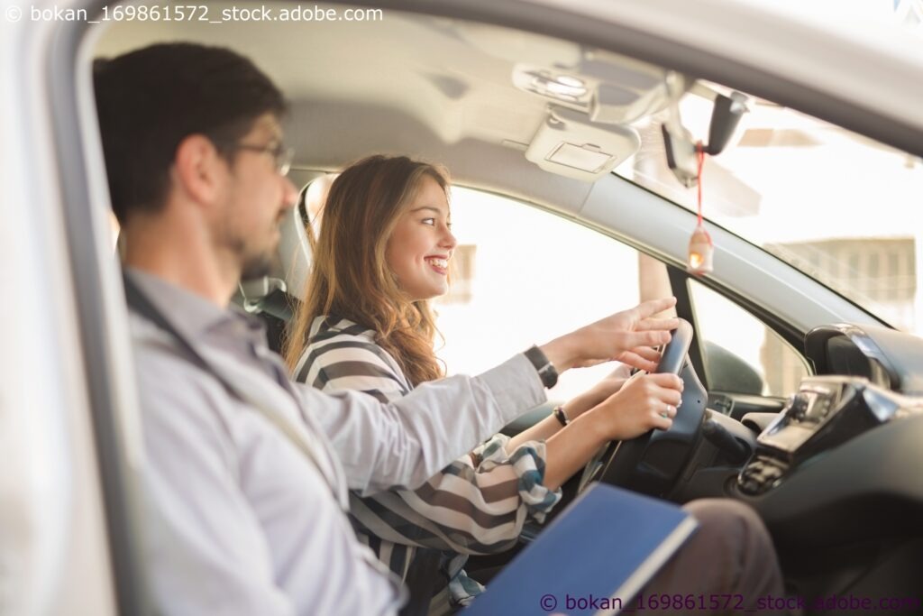Lohnt Es Sich Fahrlehrer Zu Werden www.berufe.eu